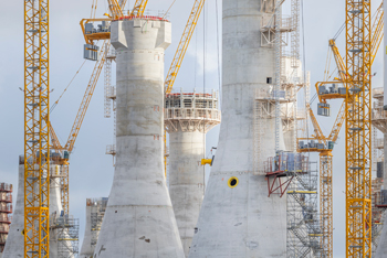 Chantier des éoliennes offshores quai de Bougainville Le Havre