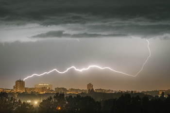 Orage sur Hérouville-saint-Clair / Foudre horizontale