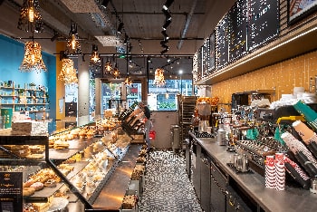 Photographie d'intérieur du Columbus Café à Caen dans les Rives de l'Orne
