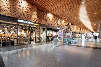 Photographie d'intérieur du Columbus Café à Caen dans les Rives de l'Orne